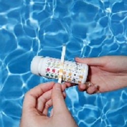 inflatable-hot-tub-test-strips-review