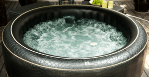 inflatable-hot-tub-with-built-in-seats-massage-system