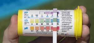 poolmaster-spa-test-strips-testing-the-ph-of-your-hot-tub-water