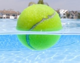 tennis-ball-in-hot-tub-clean-oil-scum